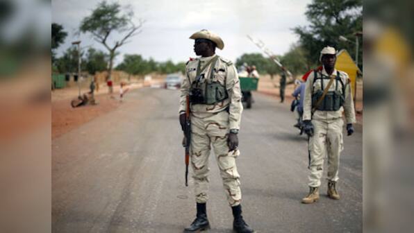 Malians celebrate as French troops near Timbuktu