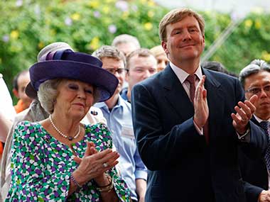 Dutch Queen Beatrix abdicates in favour of son Willem-Alexander Dutch Queen Beatrix abdicates in favour of son Willem-Alexander
