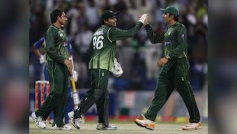 Pakistan cricketers get cash awards for thrashing India