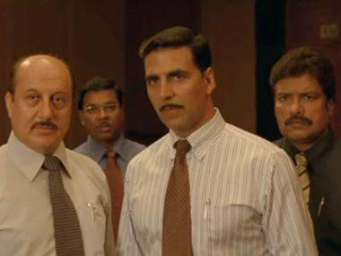 Akshay Kumar dedicates Special Chabbis song to wife Twinkle Akshay Kumar dedicates Special Chabbis song to wife Twinkle