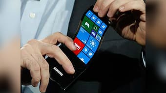 CES 2013: Samsung shows off 'Youm flexible display' for phones