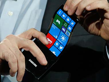 CES 2013: Samsung shows off 'Youm flexible display' for phones CES 2013: Samsung shows off 'Youm flexible display' for phones