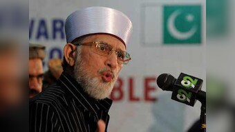 Pak govt begins talks with cleric to stop massive rally