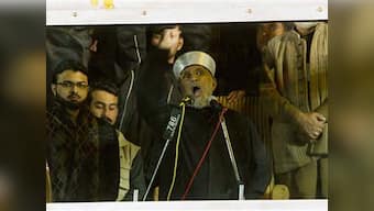 Pakistan's Qadri ends protest after deal with govt 