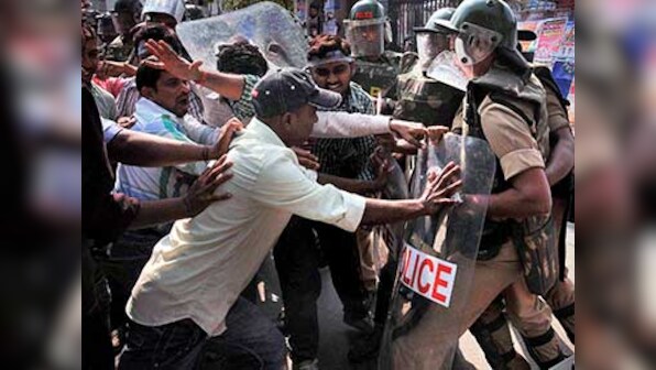 Congress leaders face ire of pro-Telangana protesters