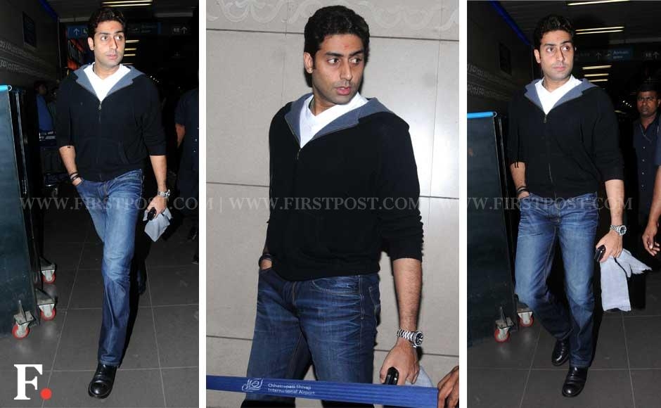 Images: Snapped! Abhishek Bachchan at the Mumbai international airport Images: Snapped! Abhishek Bachchan at the Mumbai international airport