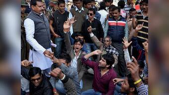 Should academia back Ashis Nandy instead of targeting him?