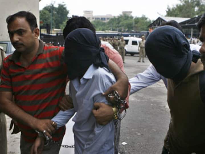 Delhi shootout: Suspected criminal shot dead, 4 injured