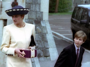 Up for auction: Never seen photo of teenage Princess Diana Up for auction: Never seen photo of teenage Princess Diana