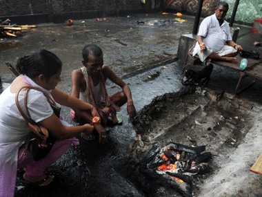 The Rs 10k-VIP cremation: How the dead in Kolkata are fleeced – Firstpost