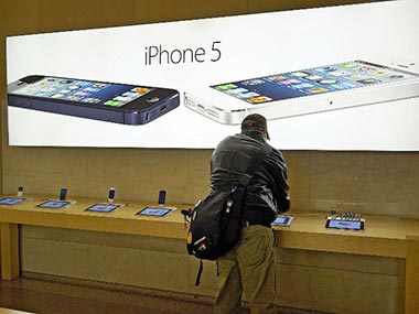 Is Apple losing its grip on US carriers, suppliers? Is Apple losing its grip on US carriers, suppliers?