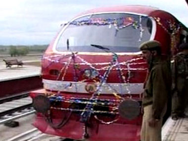 Dense fog disrupts rail and flight operations, 24 trains delayed Dense fog disrupts rail and flight operations, 24 trains delayed