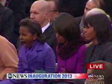 Viral video: Obama's daughter Sasha yawns during her father's speech Viral video: Obama's daughter Sasha yawns during her father's speech