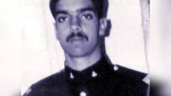 Capt Kalia's father demands strong action against Pak