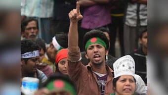 Student groups continue to protest in Dhaka 