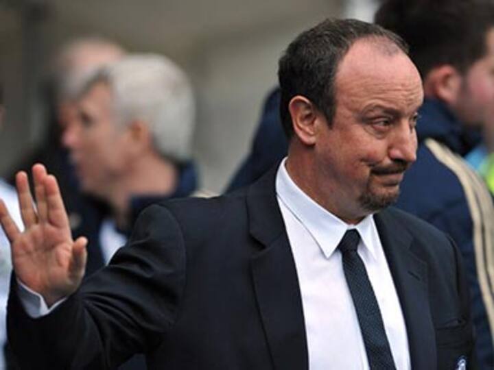 Benitez lashes out at fans, says he will quit Chelsea