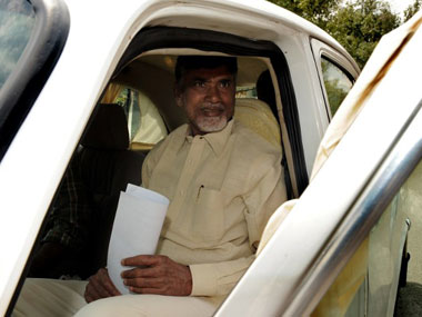 TDP's Chandrababu Naidu resumes padyatra TDP's Chandrababu Naidu resumes padyatra