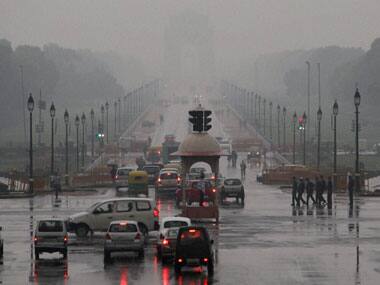 Rain brings down air pollution in New Delhi