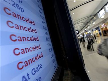 Storm forces cancellation of over 2000 flights in the US Storm forces cancellation of over 2000 flights in the US