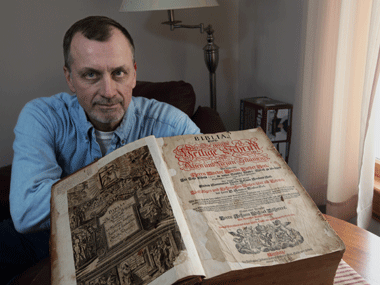 US man recovers stolen 300-year-old German Bible US man recovers stolen 300-year-old German Bible