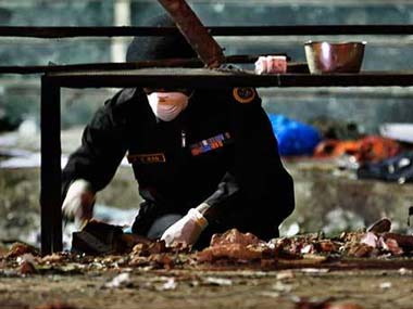 Hyderabad blasts: FBI to help, cycles identified? Hyderabad blasts: FBI to help, cycles identified?