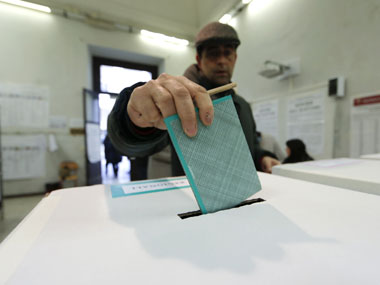 Italy elections: Lower turnout marks polling day Italy elections: Lower turnout marks polling day