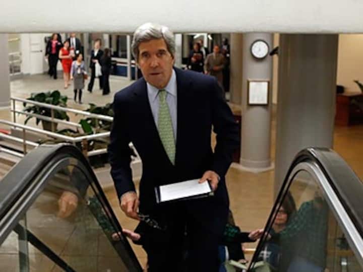 New US Secretary of State Kerry speaks to Netanyahu, Abbas about peace