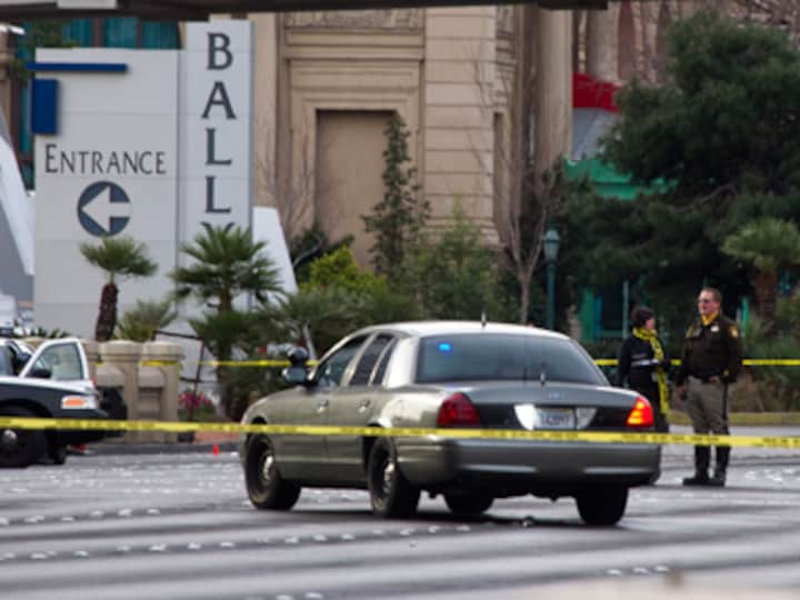 Three dead, several hurt in Las Vegas Strip gun battle