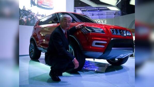 Car sales down for third month in a row, discounts fail to lure buyers