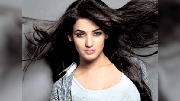 Sonal Chauhan turns singer for 3G