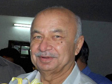 Hindu terror remarks: Shinde to defuse row with statement in Parliament Hindu terror remarks: Shinde to defuse row with statement in Parliament