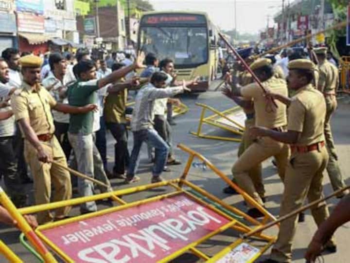 Feeding the flames of censorship: Et tu media?