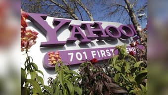 Yahoo signs deal with rival Google to use its AdSense service