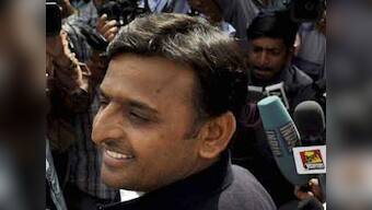  Akhilesh Yadav presents deficit budget for Uttar Pradesh
