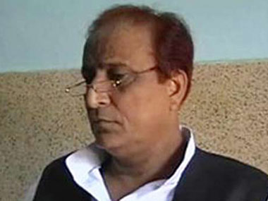 Kumbh tragedy: Akhilesh rejects Azam Khan's resignation Kumbh tragedy: Akhilesh rejects Azam Khan's resignation