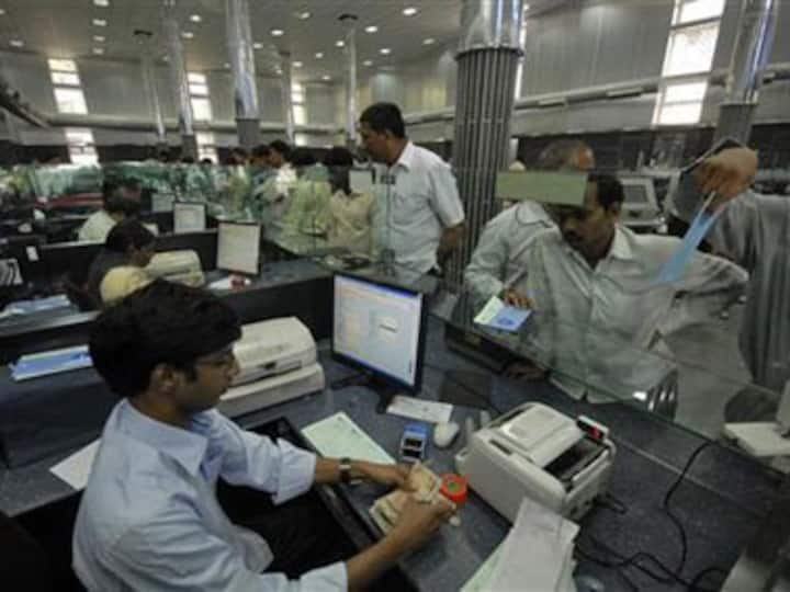 Shares in NBFCs up on new banking licence guidelines Shares in NBFCs up on new banking licence guidelines