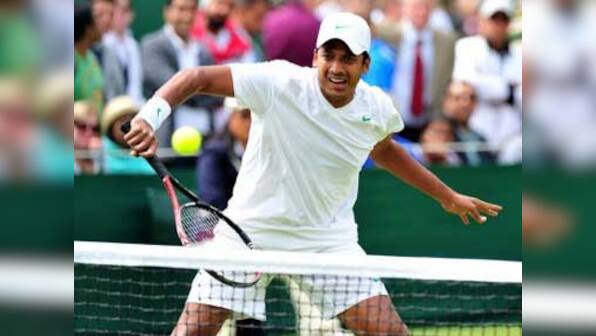Bhupathi-Llodra advance to quarters of Dubai ATP event