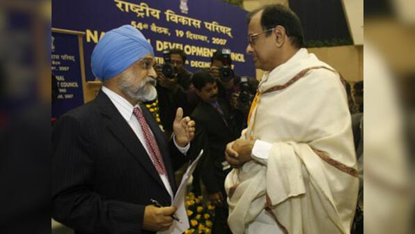 Budget: PM favours FM over Montek on plan expenditure
