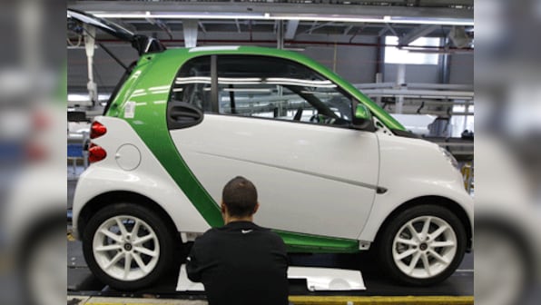 China is considering to ban cars running on fuel to boost electric cars by 2020