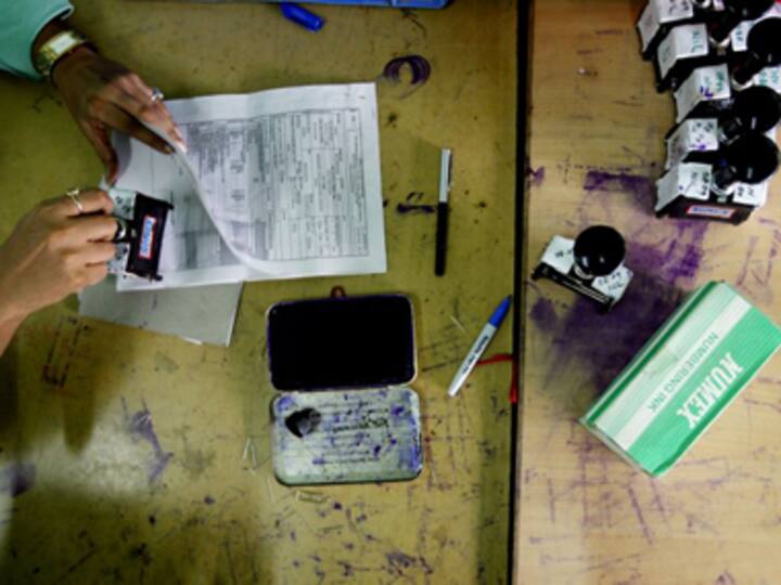 Budget 2013 wrap: 8,500 I-T officers on strike Budget 2013 wrap: 8,500 I-T officers on strike