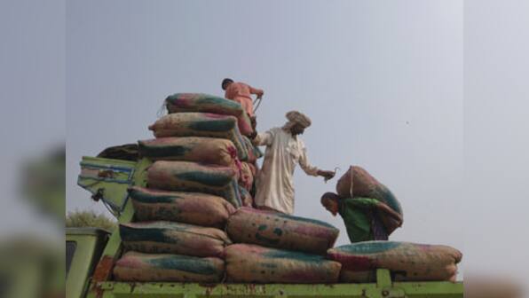 Pak to bring down trade barriers with India, vows MFN status