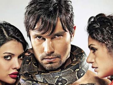 Movie Review: Beds, bathtubs and bars star in Murder 3