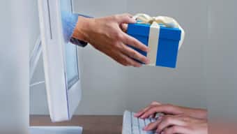 Fast delivery or wide offers: Get to know your online retailer