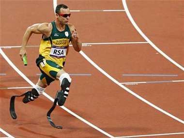 Nike, Oakley distance themselves from Pistorius Nike, Oakley distance themselves from Pistorius