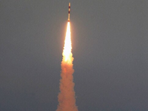 Indias Leap Into Space Rocket Pslv 20 Puts Seven Satellites In Orbit