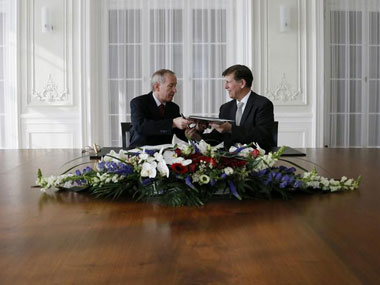 US, Switzerland sign agreement to combat offshore tax evasion US, Switzerland sign agreement to combat offshore tax evasion