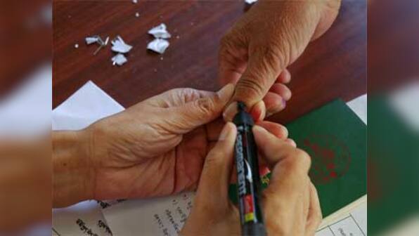 Loyalty test: 15 dip hands in hot oil to prove they voted for candidate