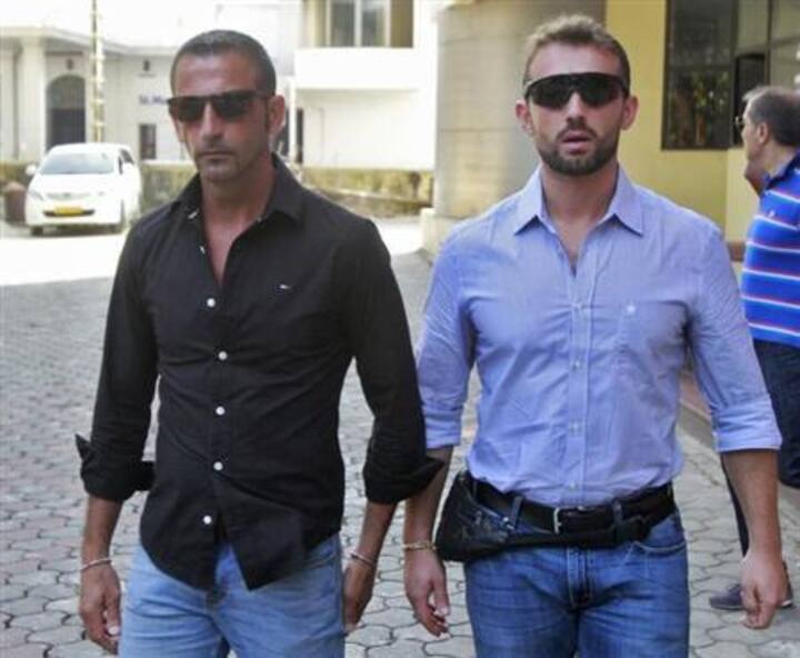 Italy issues India travel warning over marines standoff