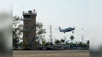 US announces closure of 149 airport control towers