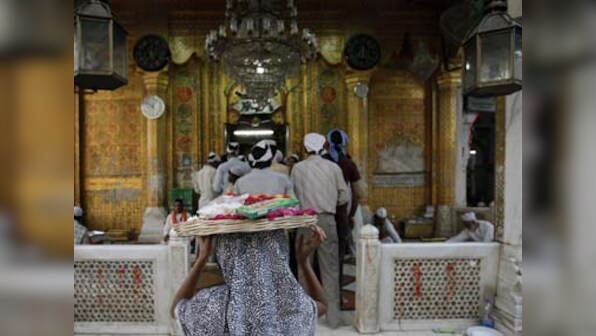 Why Pak PM Ashraf's Ajmer visit is being needlessly politicised